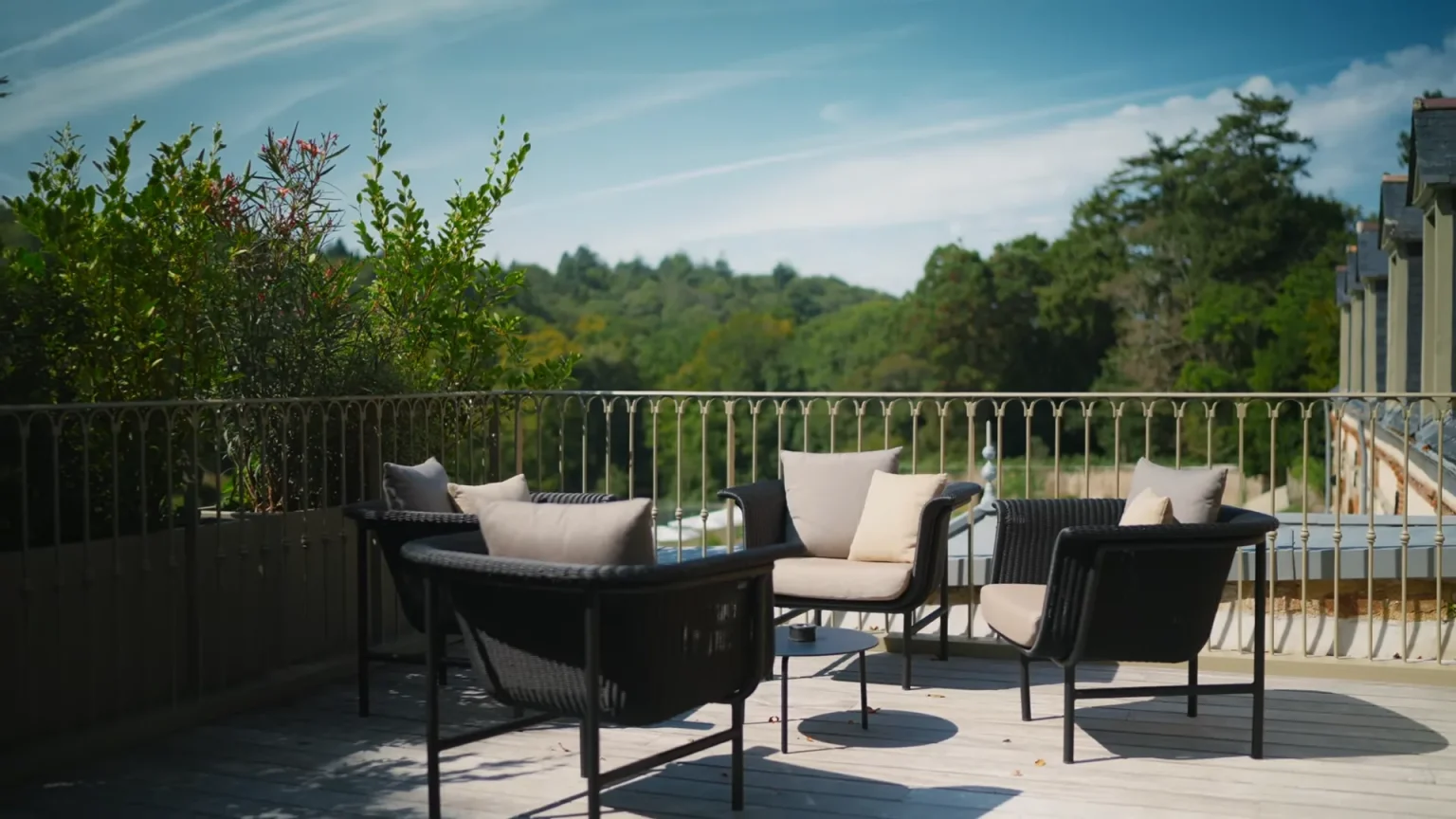 Terrasse privée face au parc